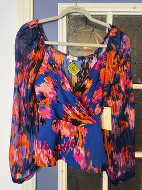 Peach size medium blouse NWT